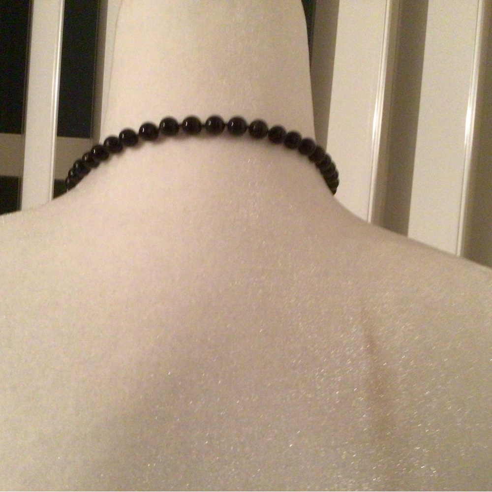 VINTAGE DECO MALACHITE AND ONYX NECKLACE - Picture 5 of 12